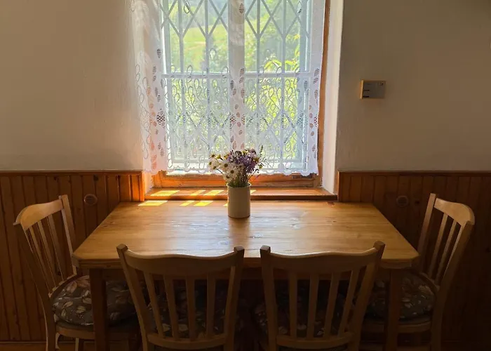 Stribrna Chaloupka Na Vyhlidce Lodge