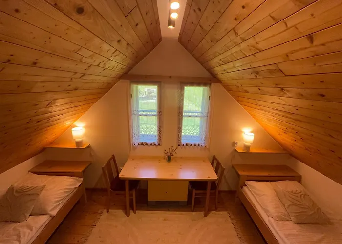 Stribrna Chaloupka Na Vyhlidce Lodge